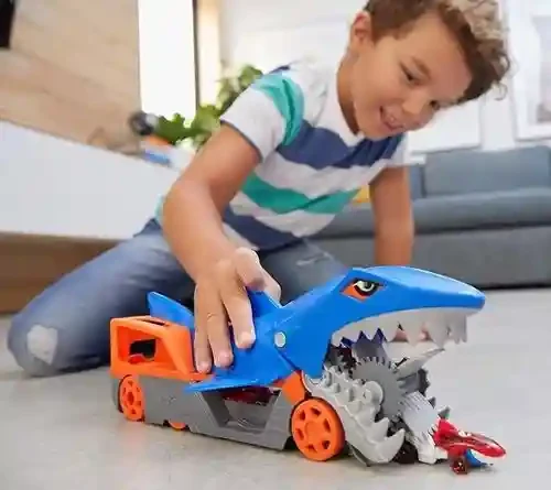 GVG36 Camion Hot Wheels Gura Rechinului 4