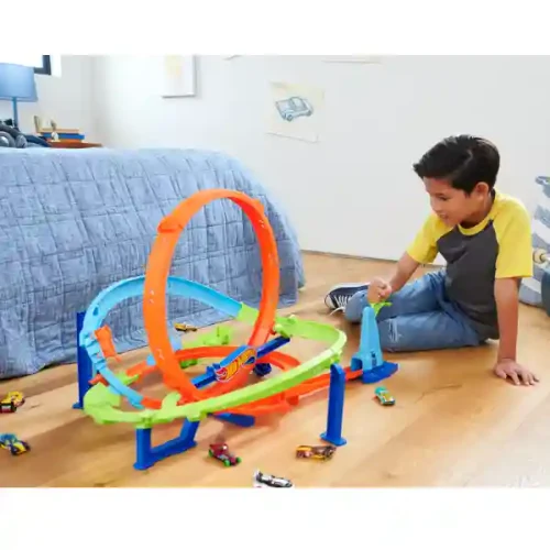 HTK16 Hot Wheels Set de joc “Ciclon cu circuite” cu mecanism de lansare