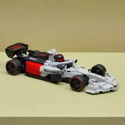 Lego 77259 Masina de curse Audi Revolut F1® Team R26 3